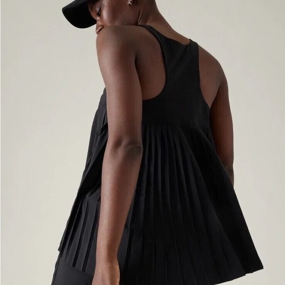 ATHLETA SWING FORWARD PLEATED TANK - Picture 1 of 9